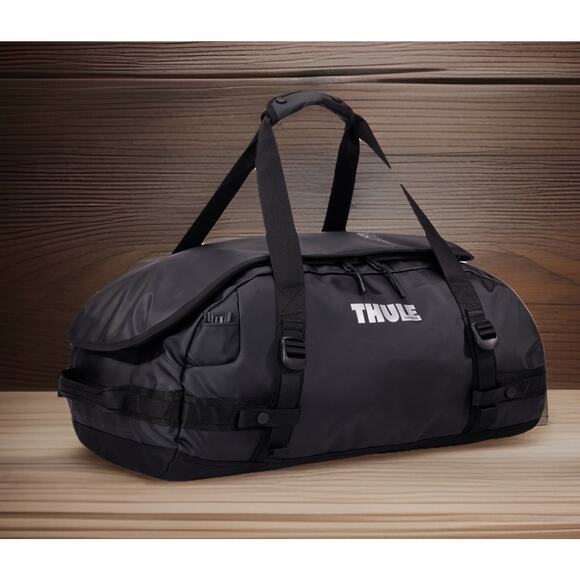 THULE Chasm 40L Black Duffel Bag 2 in 1 Backpack Carry Bag New with Tags